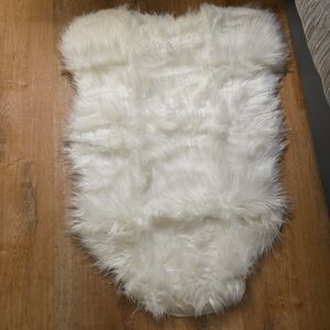 Luxurious White Faux Fur Rug